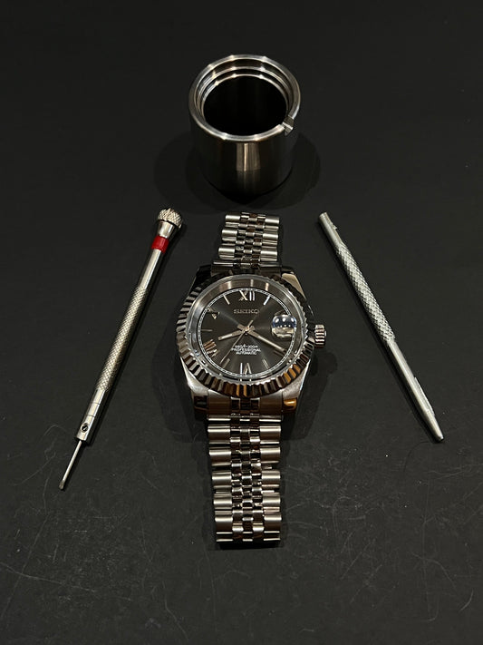 CUSTOM WATCH MOD BLACK ROMAN FACE DATEJUST NH35 AUTOMATIC